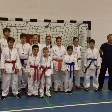 Karate klub Tigar osvojio 12 medalja na Dalmacija Openu u Splitugall-0