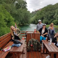 Foto izvještaj: Cijeli tim ACT grupe iz Čakovca uživa u turističkom posjetu Kninu: Od Krčića i tvrđave do večerašnjeg koncerta u A3gall-13