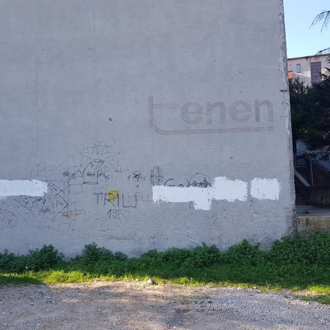 Prebrisan grafit mržnje na zgradi S13gall-1