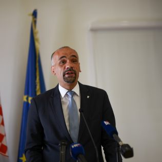Ministar Ćorić u Kninu: Izglasavanje Zakona o Parku prirode Dinara u ranu jesengall-1