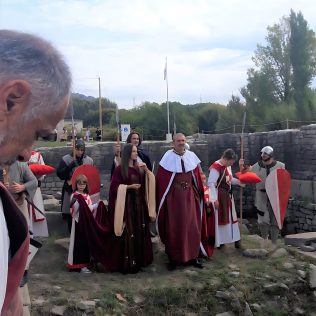 Povijesna postrojba kralja Dmitra Zvonimira sudjelovala danas u Solinu na prikazu Zvonimirove krunidbegall-2