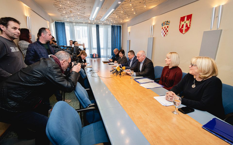 https://huknet1.hr/wp-content/uploads/2020/03/vab5444-960x600_c.jpg